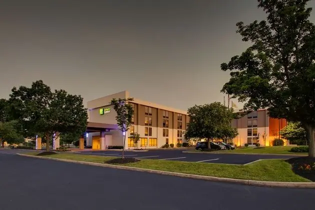 Holiday Inn Express Voorhees - Mt. Laurel - Dış Mekan