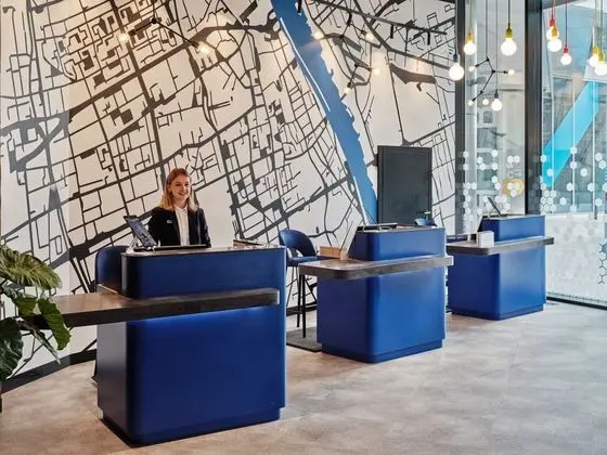 Holiday Inn Express Warsaw - The HUB, an IHG Hotel - Dış Mekan
