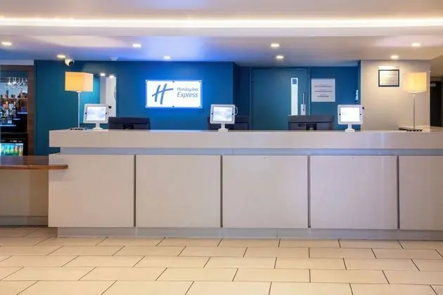 Holiday Inn Express Warwick M4-J15 - Lobi