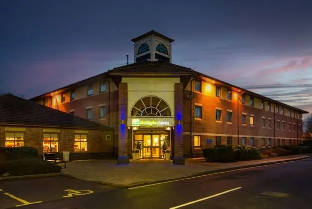 Holiday Inn Express Warwick M4-J15 - Öne Çıkan Resim