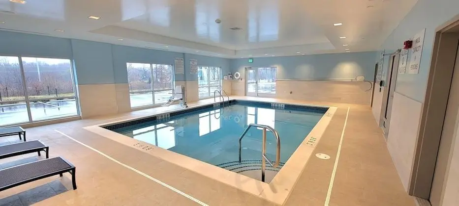 Holiday Inn Express White Marsh, An IHG Hotel - Havuz