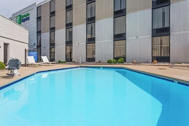Holiday Inn Express Wilkesboro, an IHG Hotel - Havuz