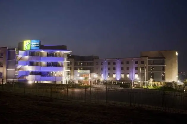 Holiday Inn Express Woodmead - Sandton