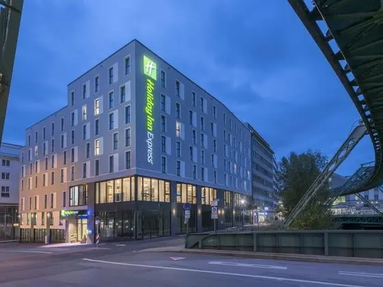 Holiday Inn Express Wuppertal - Hauptbahnhof, an IHG Hotel