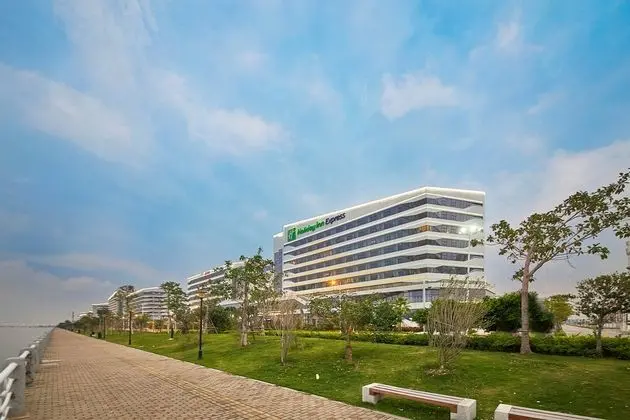 Holiday Inn Express Xiamen Airport Harbor 