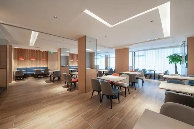 Holiday Inn Express Yangquan City Center, an IHG Hotel - Yerinde Yemek
