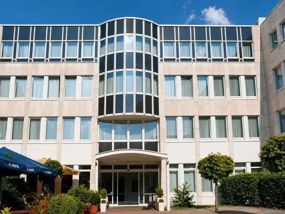 Holiday Inn Frankfurt Airport - Neu-Isenburg - Dış Mekan