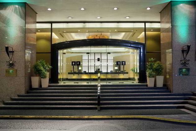 Holiday Inn Galleria Manila