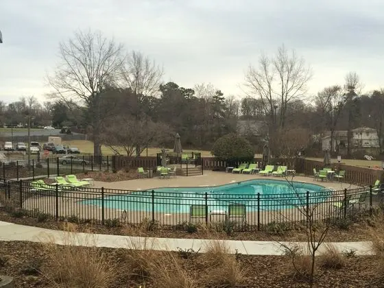 Holiday Inn Greensboro Coliseum - Havuz