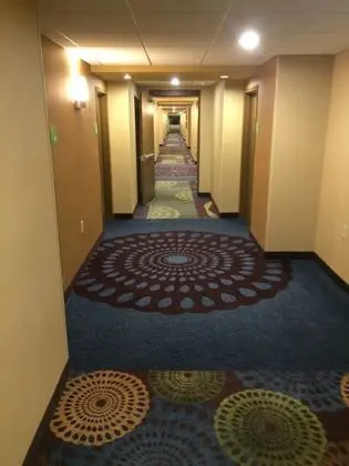 Holiday Inn Greensboro Coliseum - Lobi