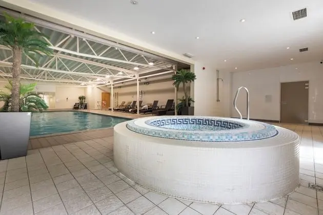 Holiday Inn Guildford - Havuz