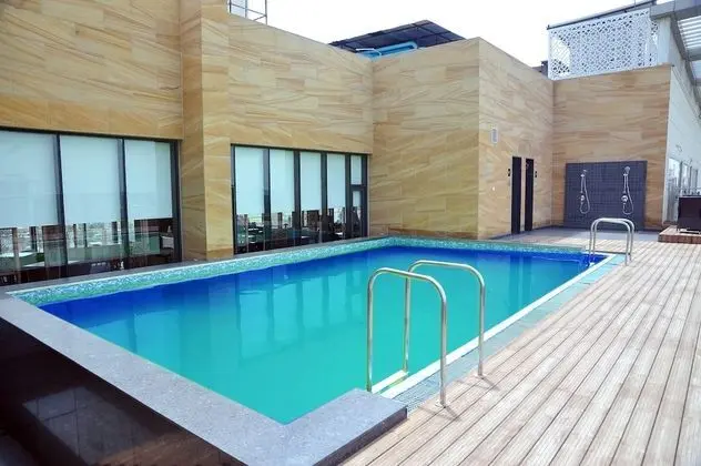 Holiday Inn Gurugram Sector 90, an IHG Hotel - Havuz