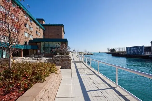 Holiday Inn Harborview - Port Washington