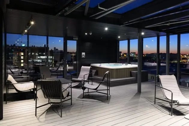 Holiday Inn Helsinki Expo - Havuz