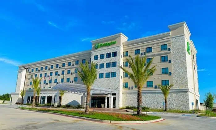 Holiday Inn Houston NE Bush Airport Area