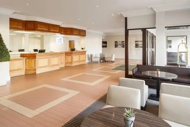 Holiday Inn Hull Marina, an IHG Hotel - Lobi