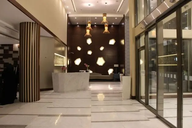 Holiday Inn Jeddah Gateway - Dış Mekan