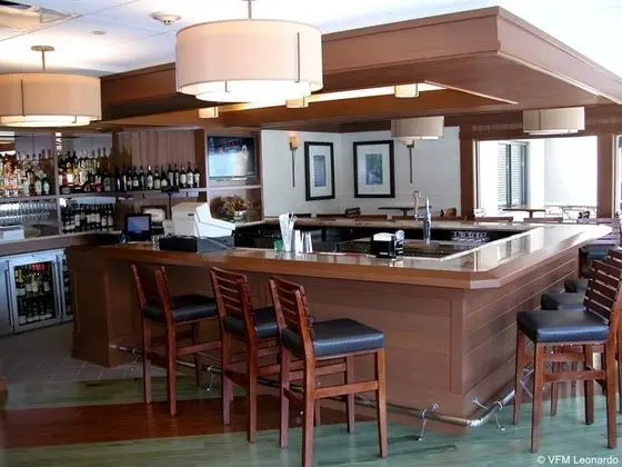 Holiday Inn Lake George-Turf 
