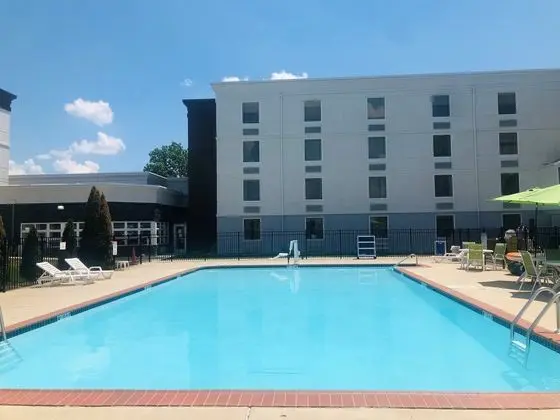 Holiday Inn Lansdale - Havuz