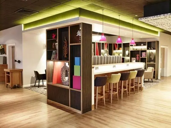 Holiday Inn Liverpool City Centre - Lobi