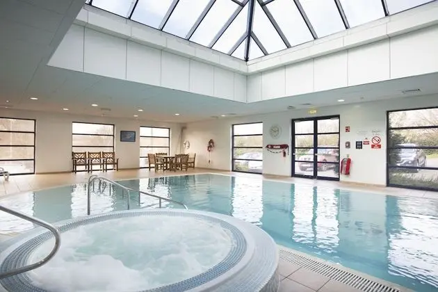 Holiday Inn Luton-South M1, Jct.9, an IHG Hotel - Havuz