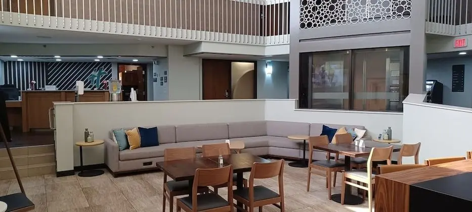 Holiday Inn McAllen – Medical Center Area, an IHG Hotel - Lobi