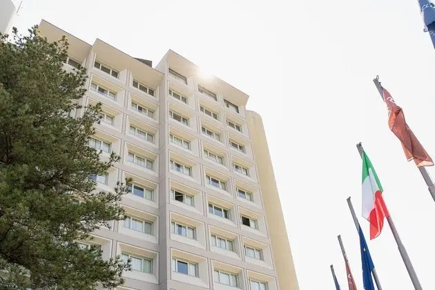 Holiday Inn Milano Assago - Dış Mekan