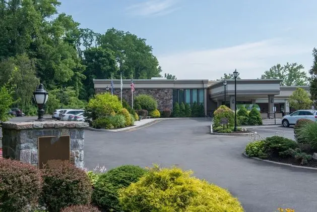 Holiday Inn MT. Kisco (Westchester County) - Dış Mekan