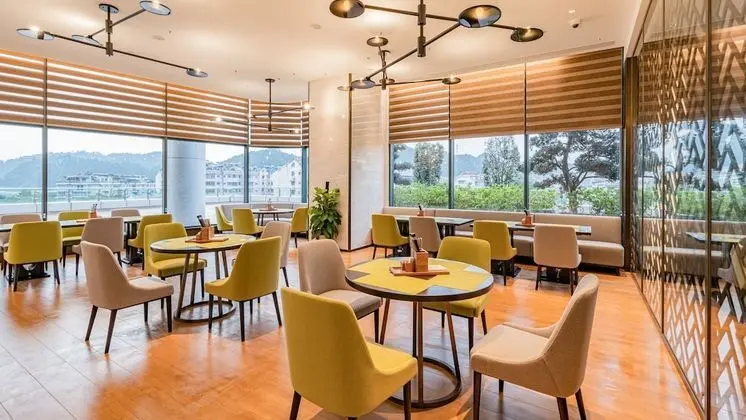 Holiday Inn One Thousand Island Lake, an IHG Hotel - Yerinde Yemek