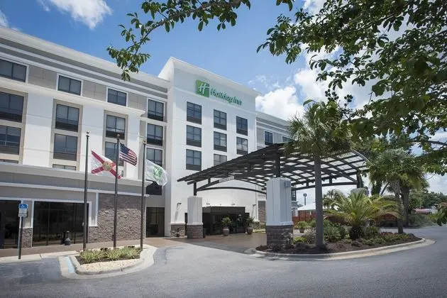 Holiday Inn Pensacola University Area
