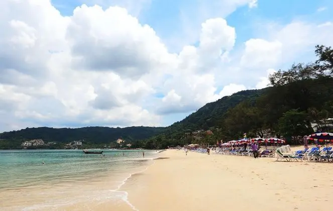 Holiday Inn Resort Phuket Patong - Plaj