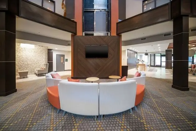 Holiday Inn St. Louis - Creve Coeur, an IHG Hotel - Lobi