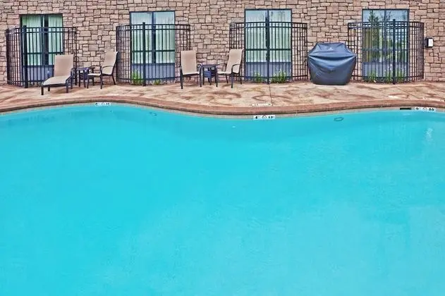 Holiday Inn Stillwater - University West, an IHG Hotel - Havuz