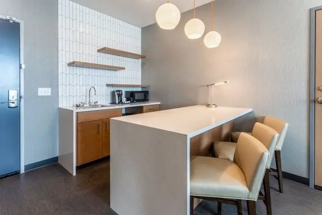 Holiday Inn & Suites Cedar Falls-Waterloo Event Ct - Oda