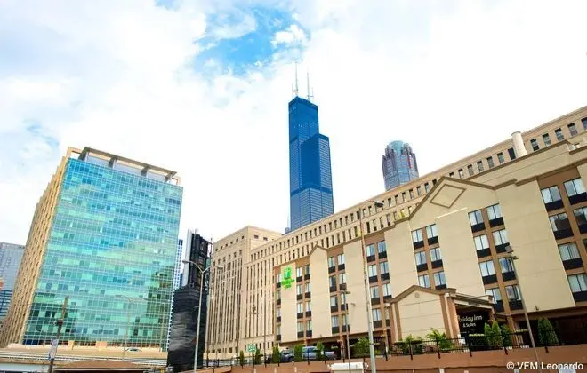 Holiday Inn & Suites Chicago - Downtown, an IHG Hotel