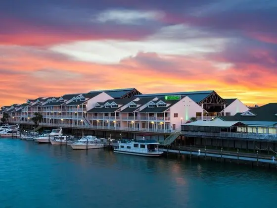 Holiday Inn & Suites Clearwater Beach S Harbour