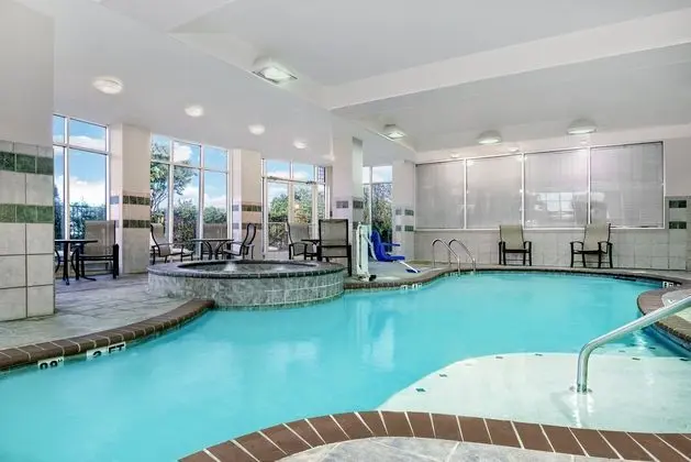 Holiday Inn Hotel and Suites College Station Aggie - Havuz