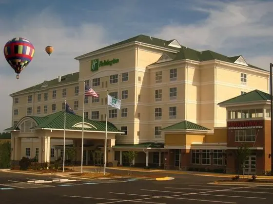 Holiday Inn & Suites Front Royal Blue Ridge Shadow