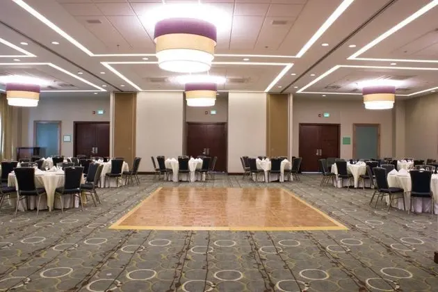 HOLIDAY INN HOTEL AND SUITES HERMOSILLO AEROPUERTO