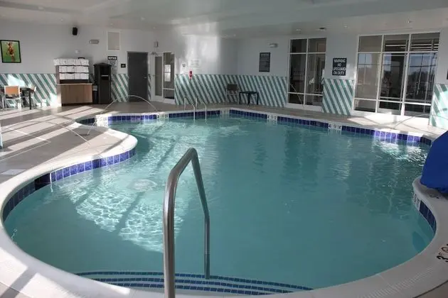 Holiday Inn Hotel And Suites Hopkinsville - Convention Ctr, an IHG Hotel - Havuz
