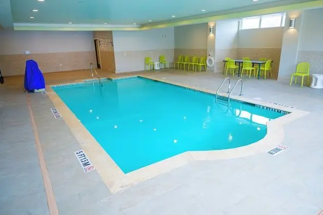 Holiday Inn & Suites Houston NW - Vintage Park Area by IHG - Havuz