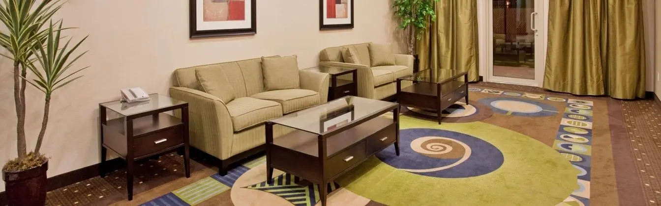 Holiday Inn & Suites Kamloops - Lobi