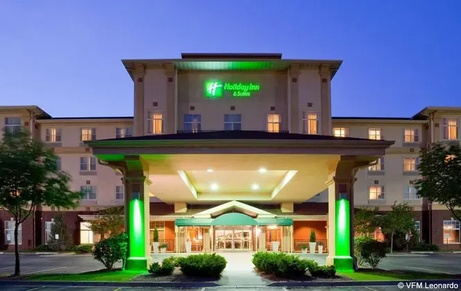 Holiday Inn & Suites Madison West