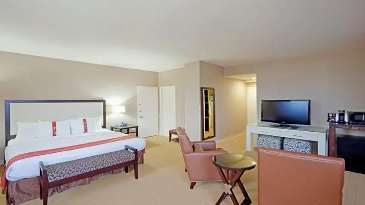 Holiday Inn Hotel and Suites Marlborough