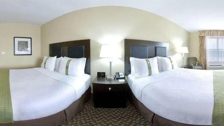 Holiday Inn & Suites Memphis - Wolfchase Galleria​ by IHG