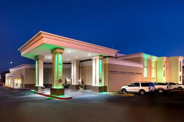 Holiday Inn Hotel and Suites Oklahoma City North