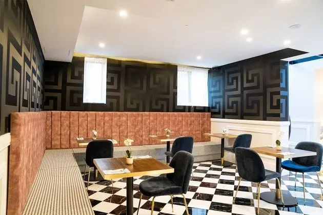 Holiday Inn & Suites Parramatta Marsden Street, an IHG Hotel - Yerinde Yemek