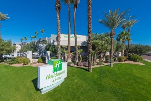 Holiday Inn And Suites Phoenix Airport North
