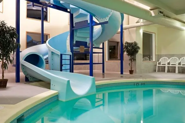 Holiday Inn Hotel & Suites Regina - Havuz