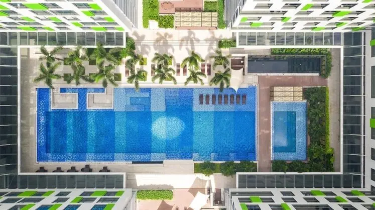 Holiday Inn & Suites Saigon Airport, an IHG Hotel - Havuz